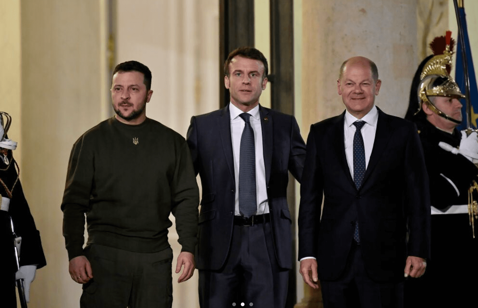 Zelensky a Scholz e Macron: "Servono jet militari il prima possibile"