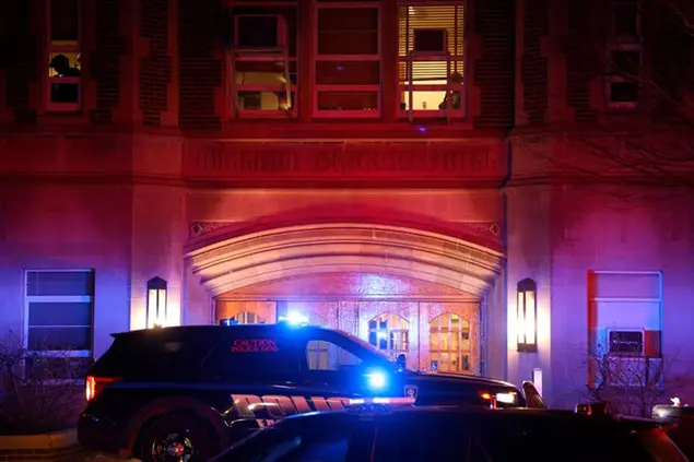 Ancora una sparatoria negli Usa: questa volta all’università del Michigan, 3 morti. Il killer si uccide