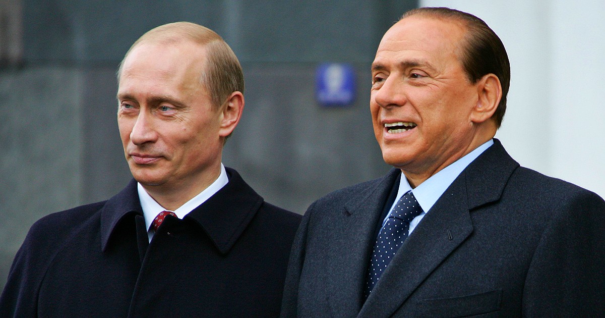 Kiev risponde a Berlusconi: "E' un bacia mani insanguinate di Putin"