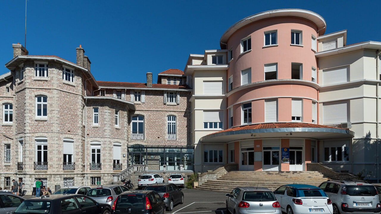 Tragedia in Francia: alunno sedicenne accoltella e uccide la sua professoressa