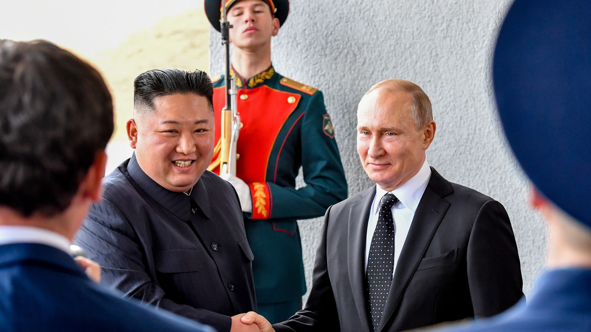 Gli Usa accusano la Russia di voler comprare armi e munizioni in Corea del Nord