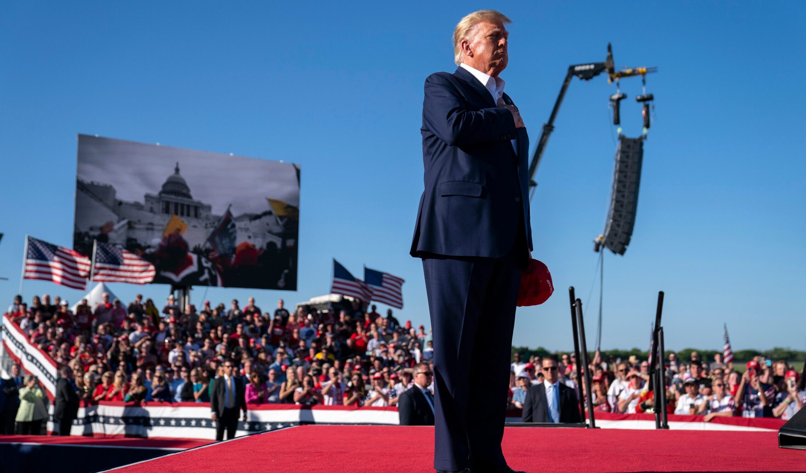 Trump attacca l'Fbi ma è molto confuso: "Sono marxisti e fascisti"