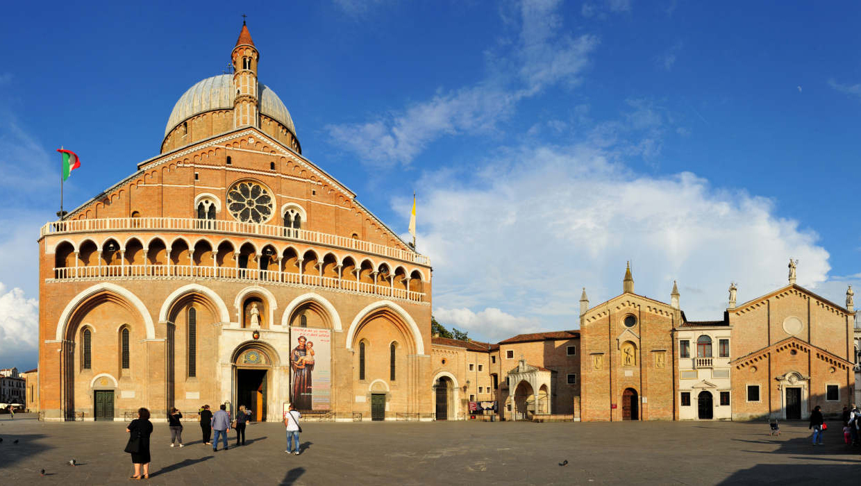 Riparato il rosone della Cattedrale del Santo a Padova