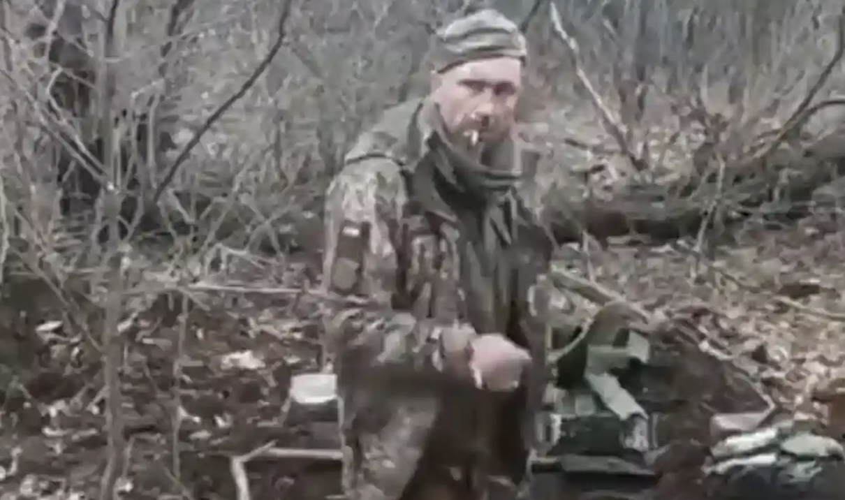 Zelensky decreta 'Eroe dell'Ucraina' il soldato trucidato dai russi dopo la cattura