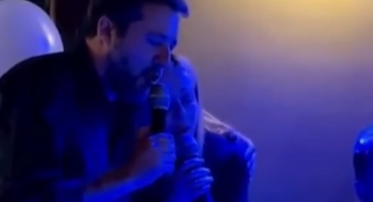 Tempo per le vittime no, per il  karaoke sì: il video di Salvini e Meloni diventa un caso (non solo politico)