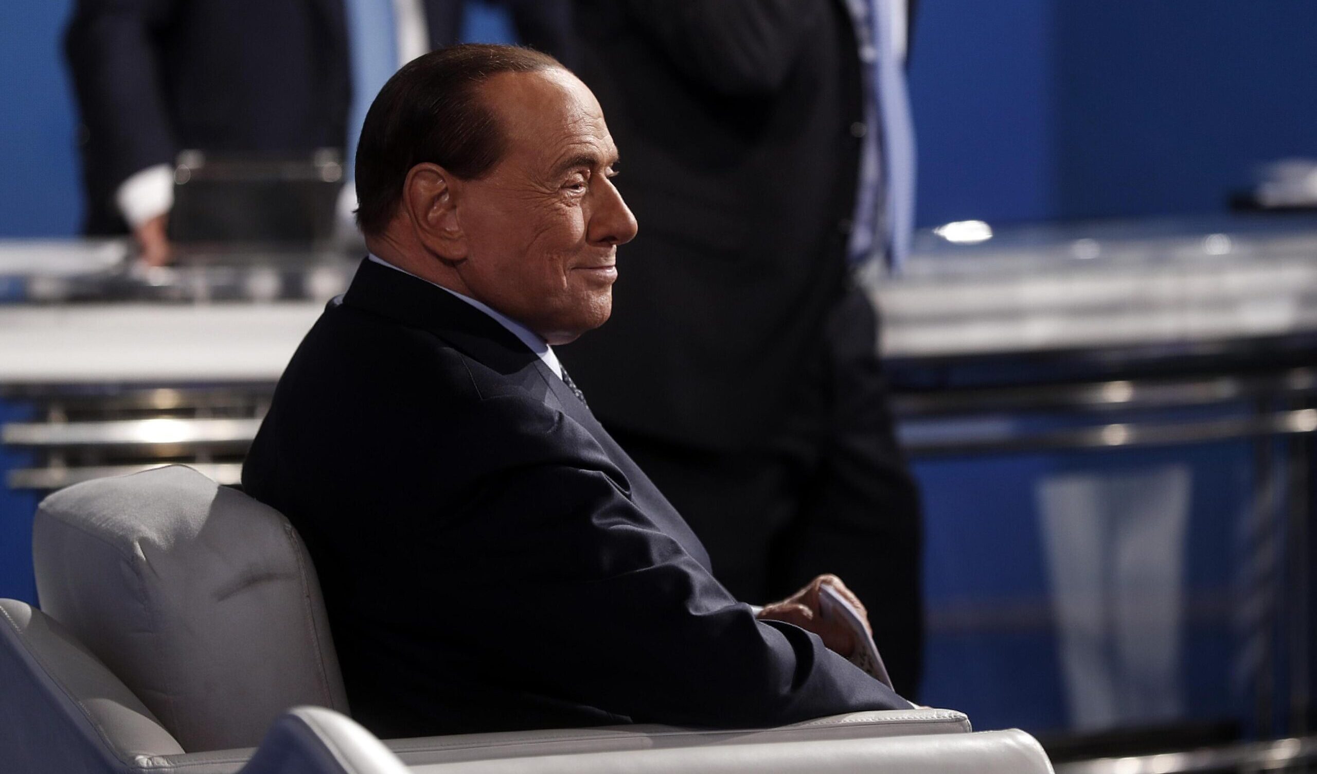 Berlusconi il padrone: "La linea di Forza Italia la indico io"