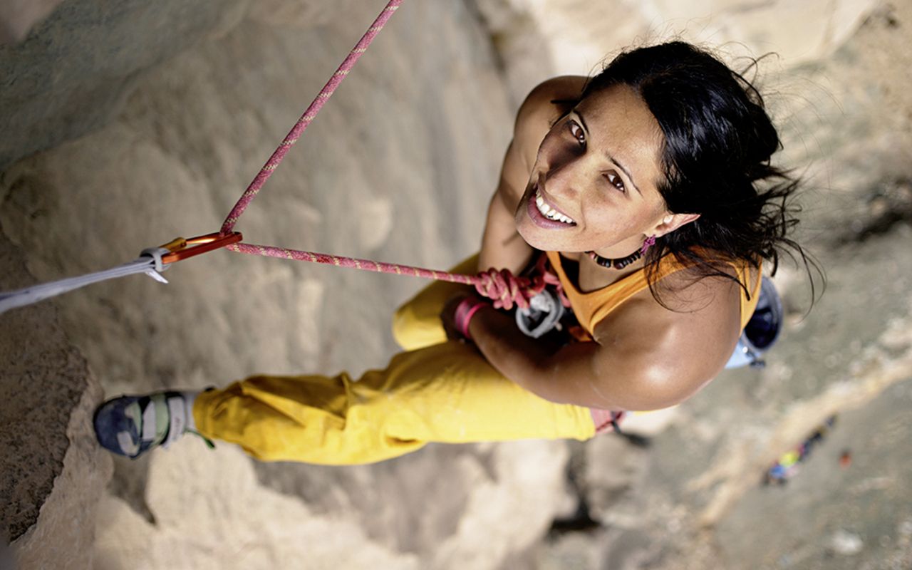 “Nasim, Iran verticale”: storia della pioniera della scalata