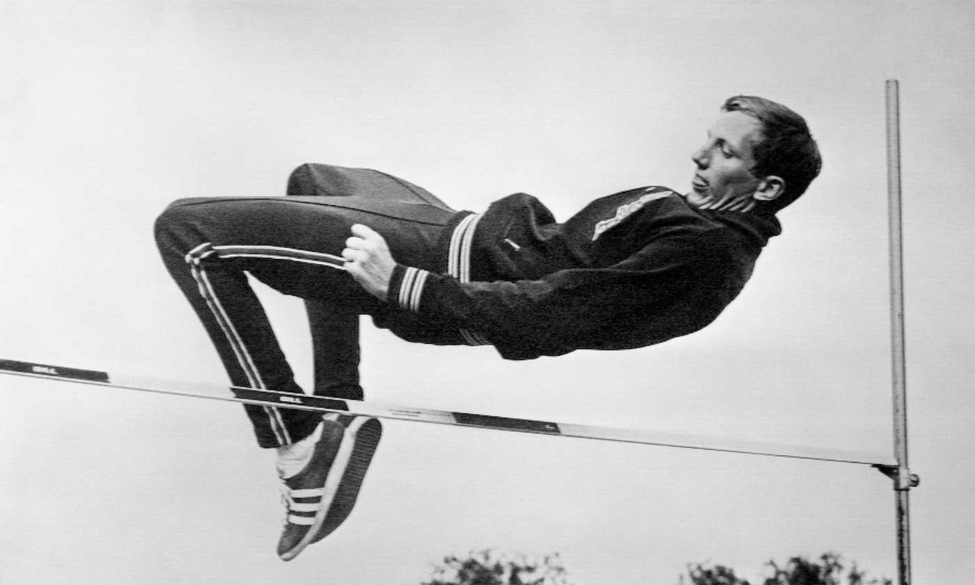 E' morto Dick Fosbury, la leggenda del salto in alto aveva 76 anni: rivoluzionò lo sport