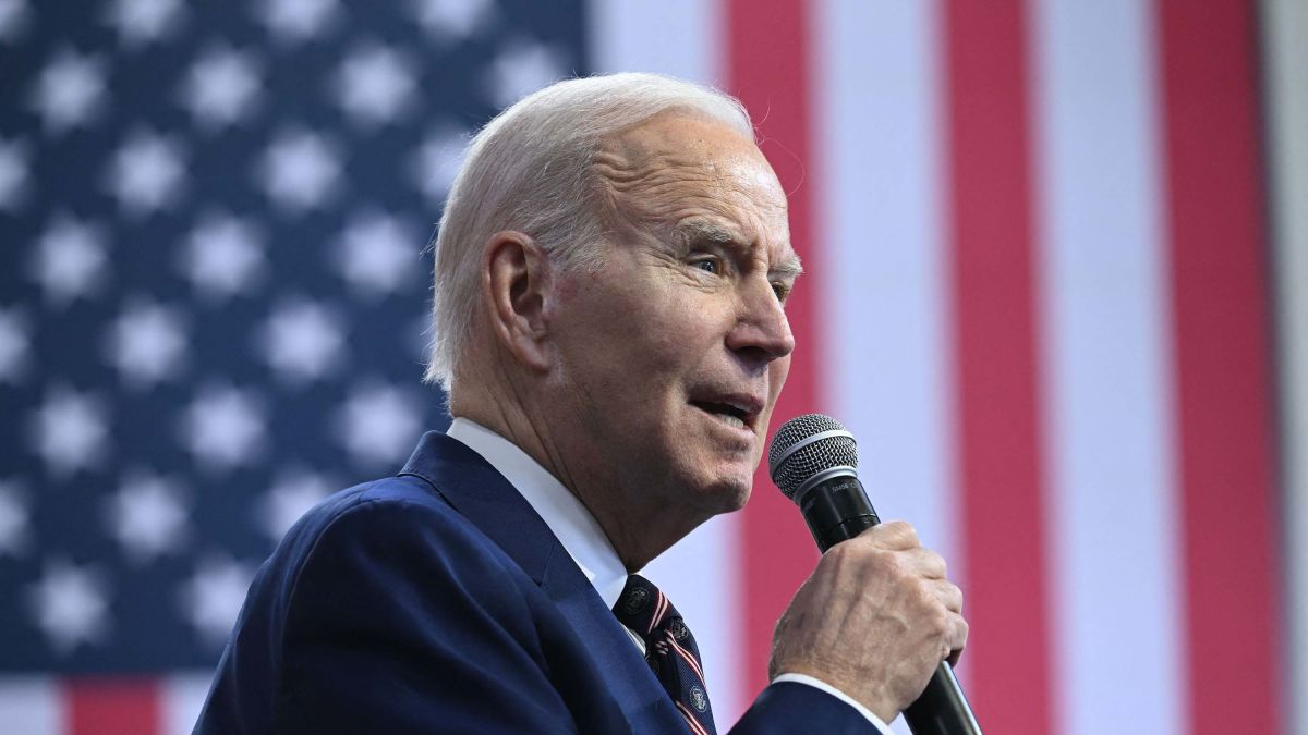 Joe Biden si ricandida per le Presidenziali 2024: "Voglio finire il lavoro"