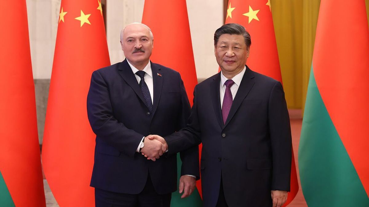 Xi Jinping a Lukashenko: "Cerchiamo una soluzione politica al conflitto"