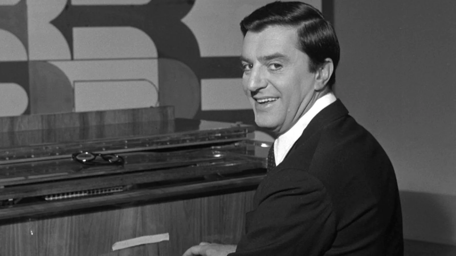 &ldquo;Souvenir d&rsquo;Italie&rdquo;, alle 21.25 su Rai 3: il docufilm su Lelio Luttazzi, nel centenario della nascita