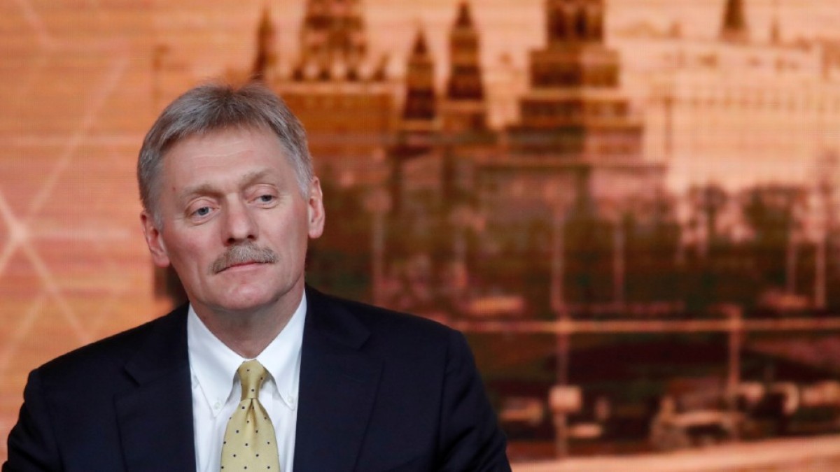 L'ironia di Peskov: "Possiamo non tenere le elezioni presidenziali perché le vincerà Putin..."