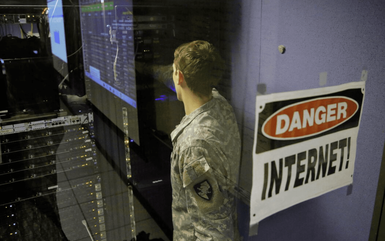 Gli 007 di Mosca accusano il Pentagono: "Partecipa ai cyberattacchi contro la Russia"