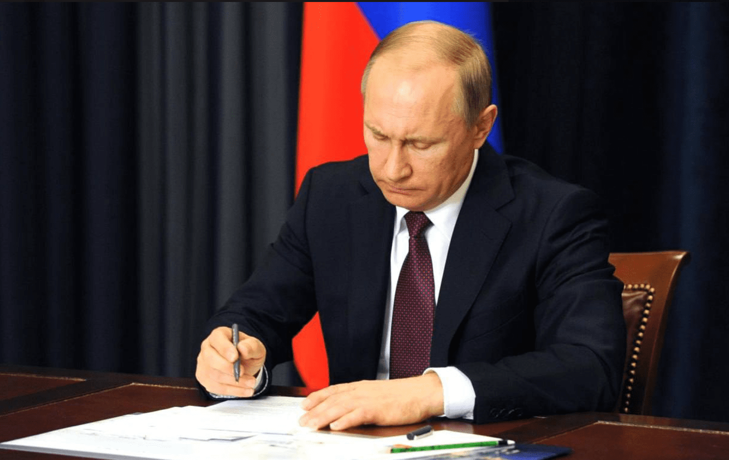Putin denuncia manovre dei 'nemici' per destabilizzare la Russia dall'interno