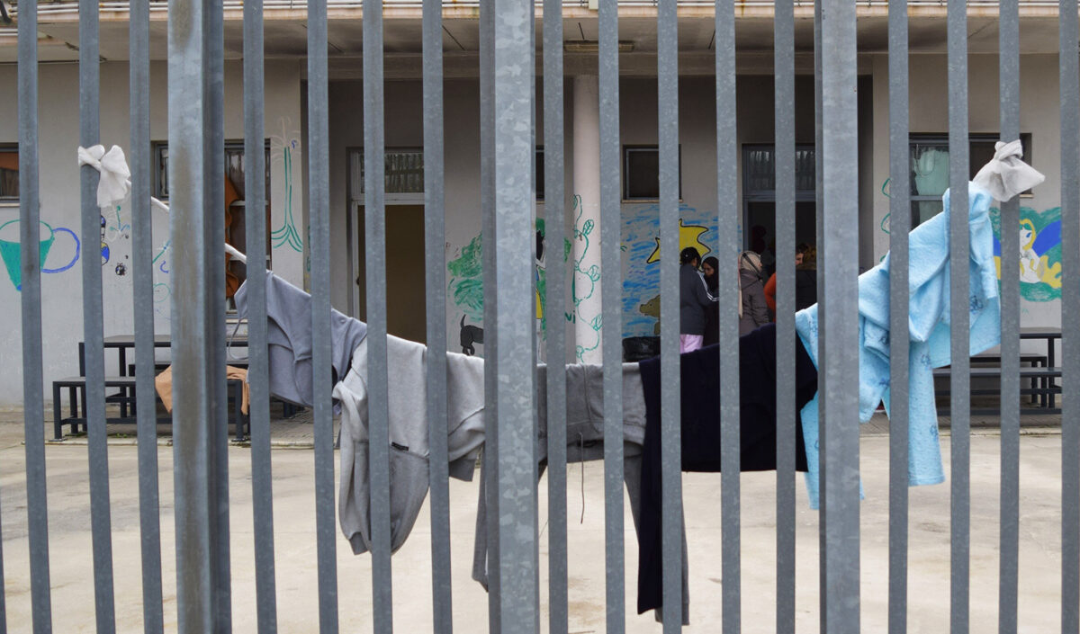 Migranti, quel girone dantesco: i Cpr peggio delle prigioni