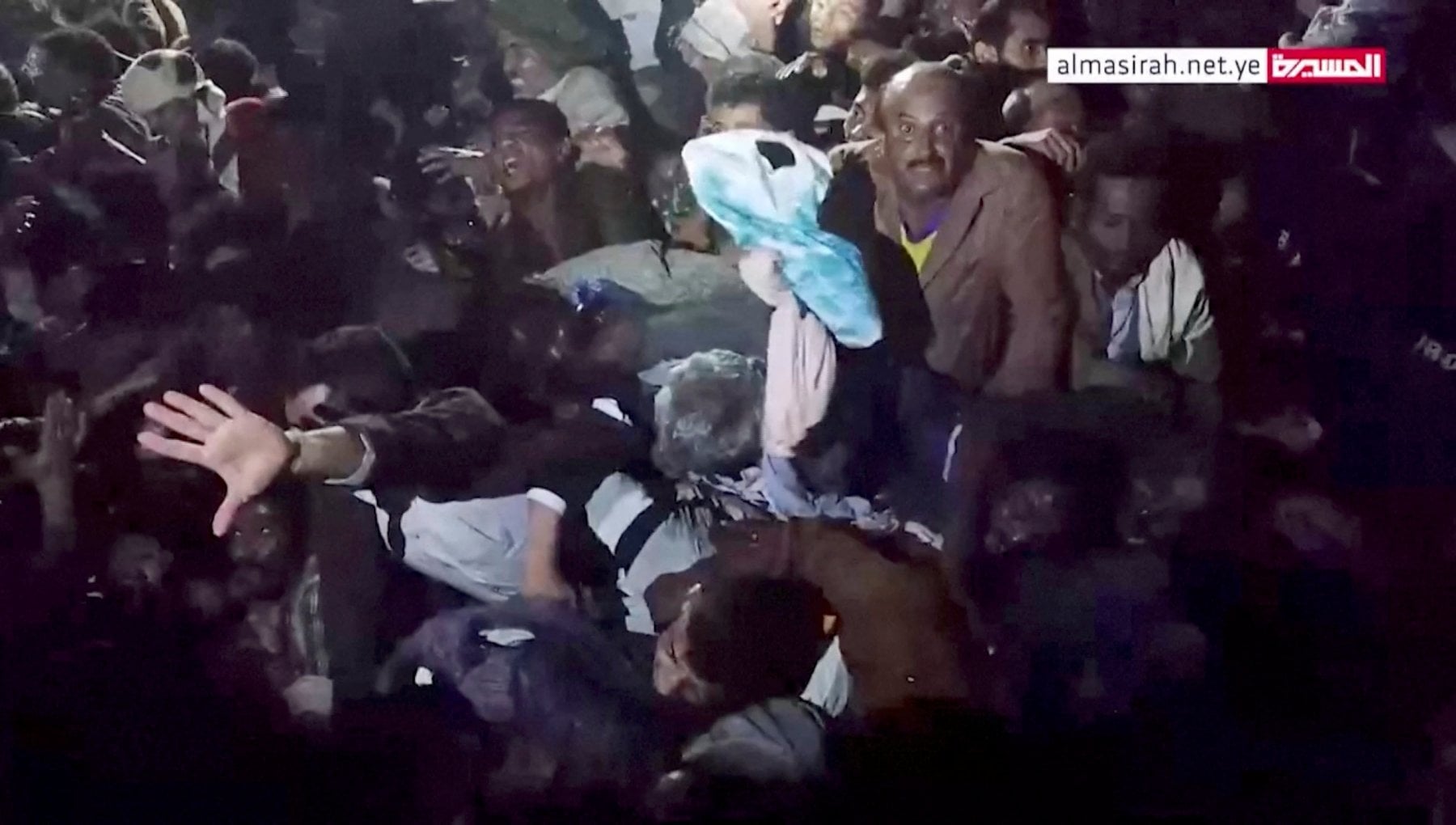 Yemen, 85 morti e centinaia di feriti durante la distribuzione delle elemosine