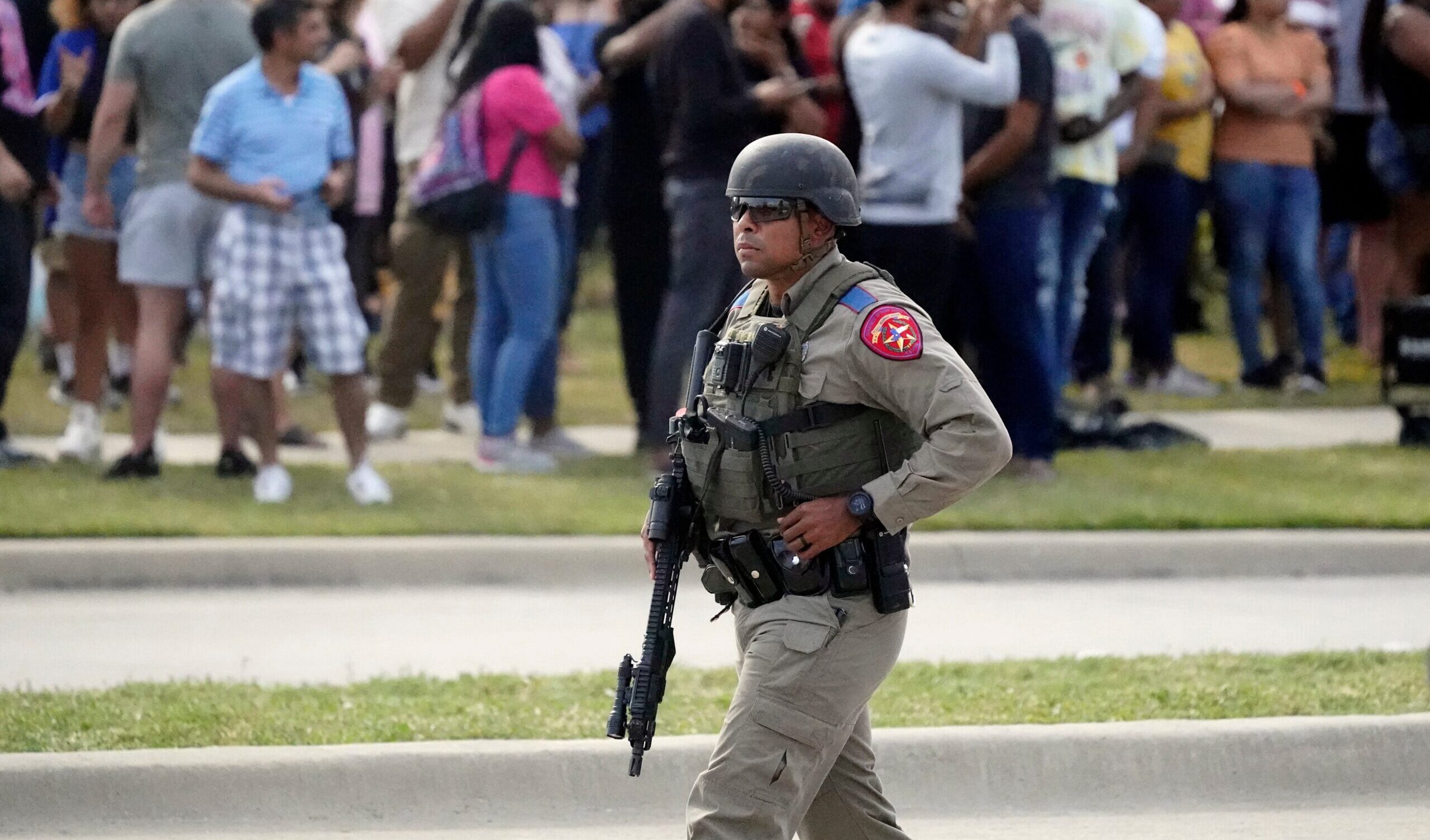 Strage nel Texas, il killer era un nazista e suprematista bianco