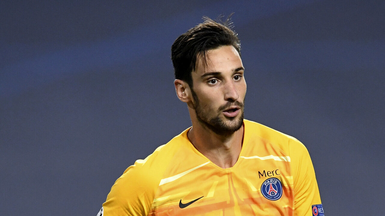 Incidente a cavallo per il portiere del Psg Sergio Rico: è grave