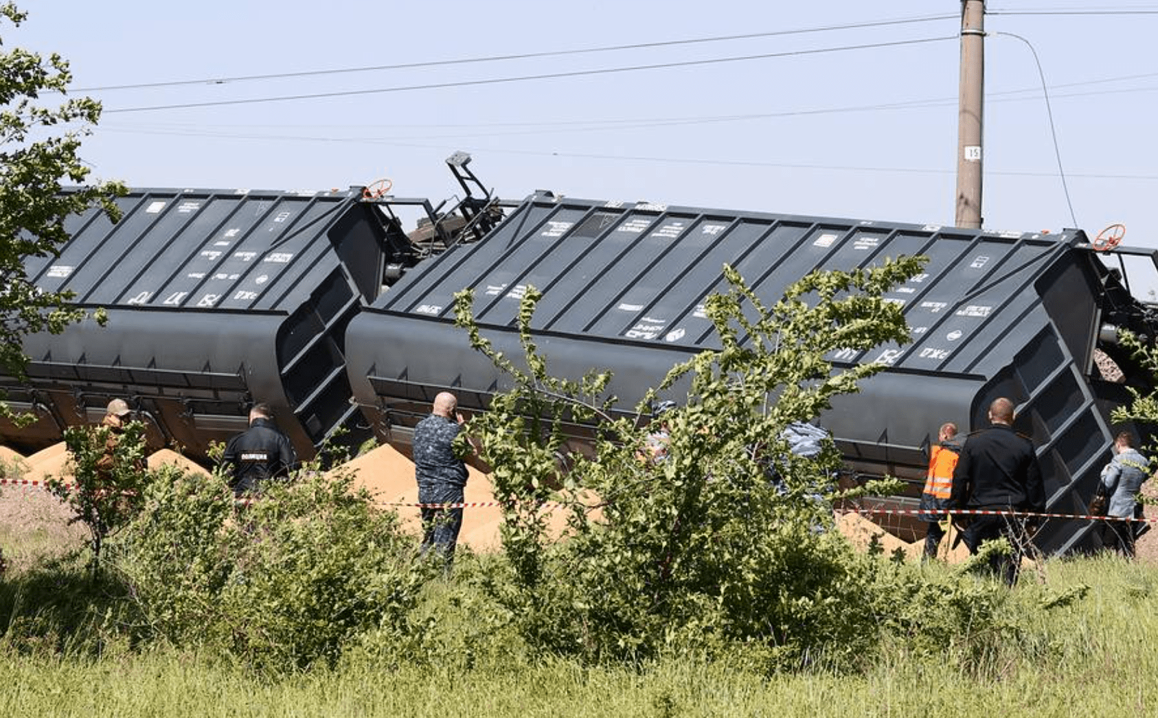 Sabotaggio in Crimea: deraglia un treno merci e il traffico ferroviario viene interrotto