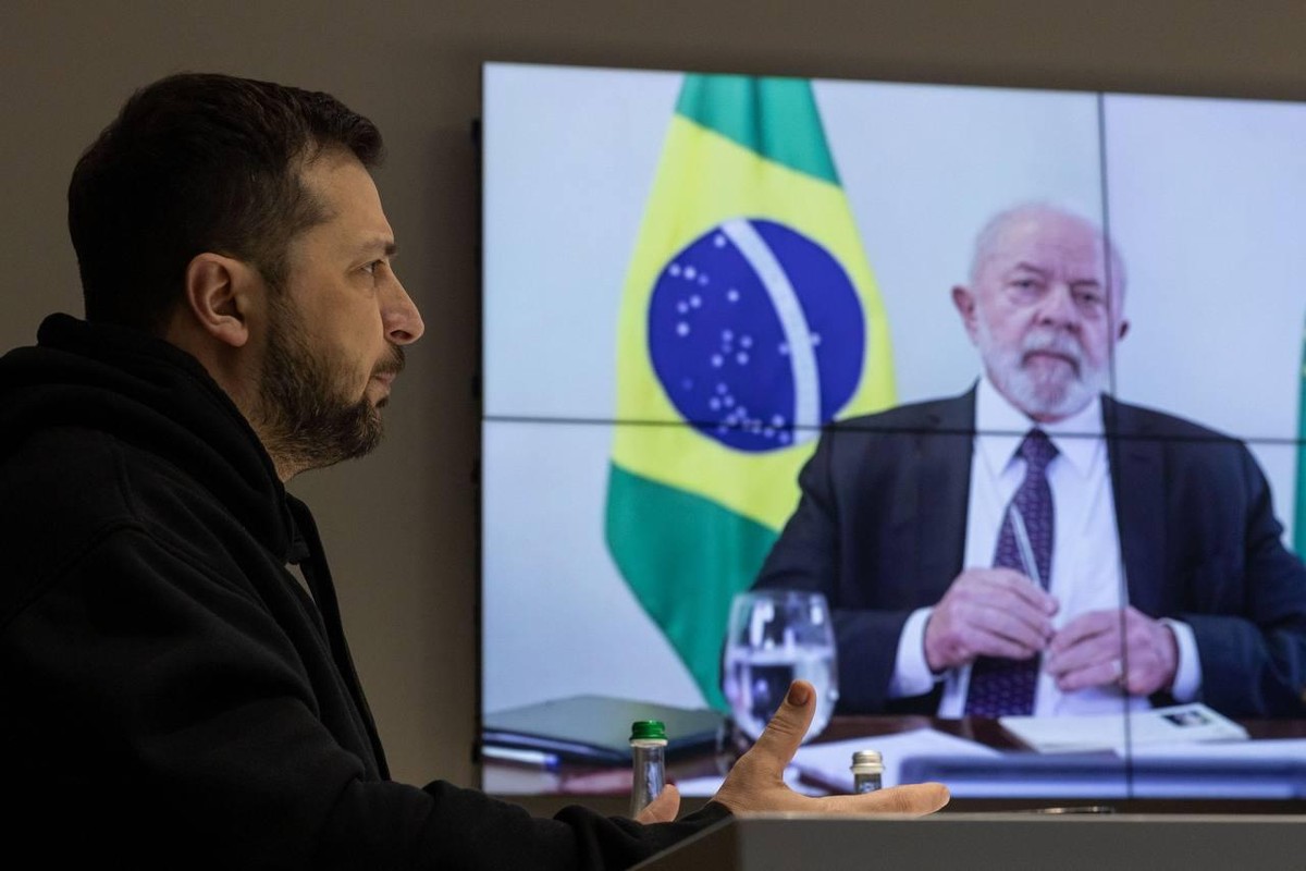 Ucraina, Zelensky disponibile a sostenere il progetto di pace di Lula (ma a una condizione)