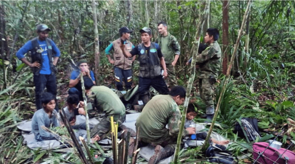 Colombia, quattro bambini trovati vivi nella giungla 40 giorni dopo un incidente aereo