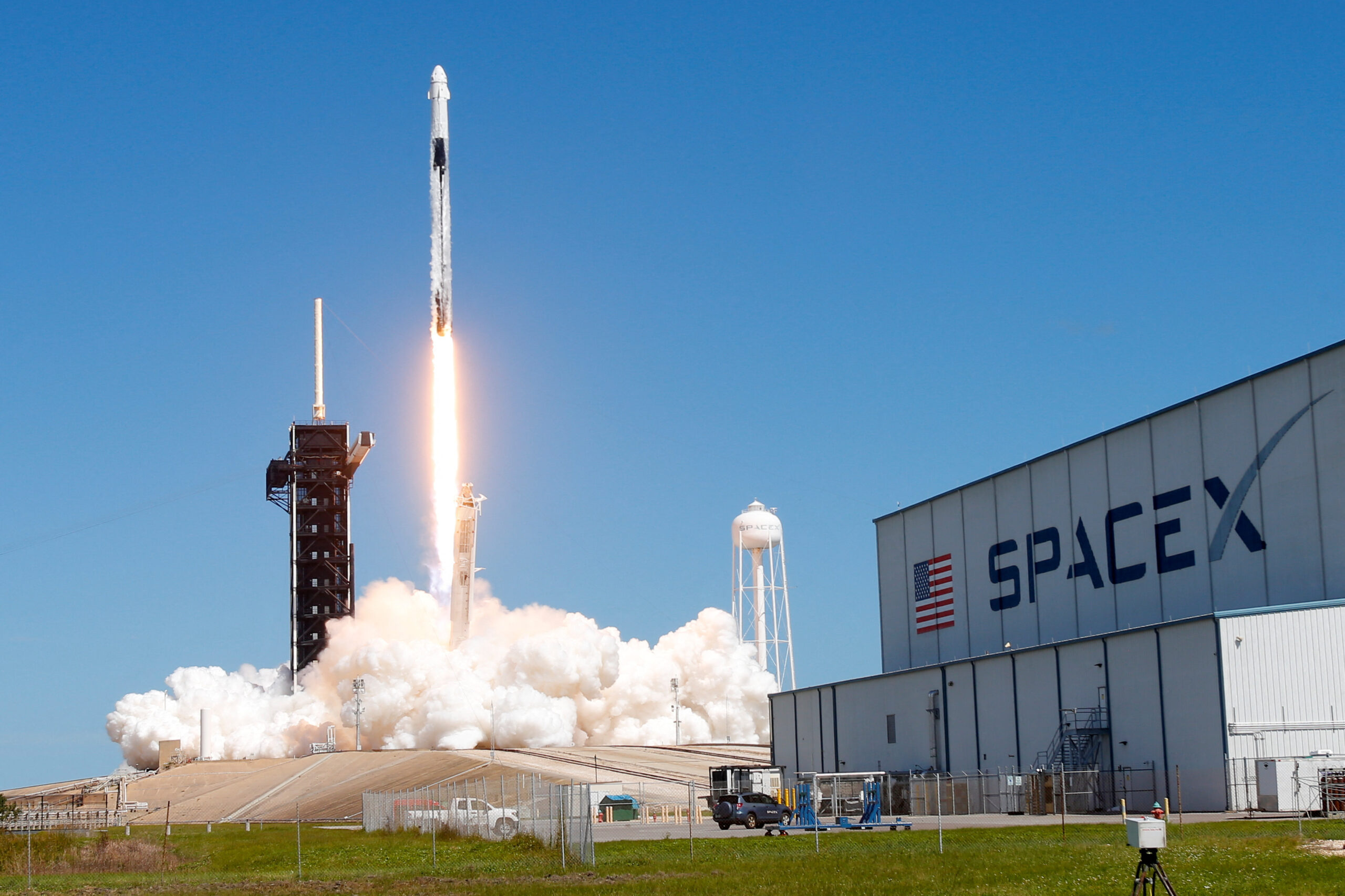 Sfide e ritardi mettono alla prova il programma Artemis di SpaceX e Nasa
