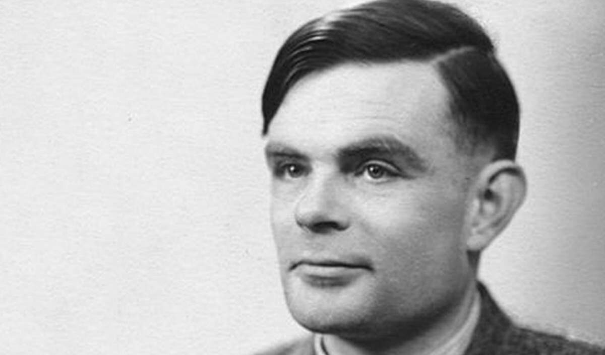 Turing, lo scienziato che contribuì a sconfiggere il nazismo perseguitato perché gay