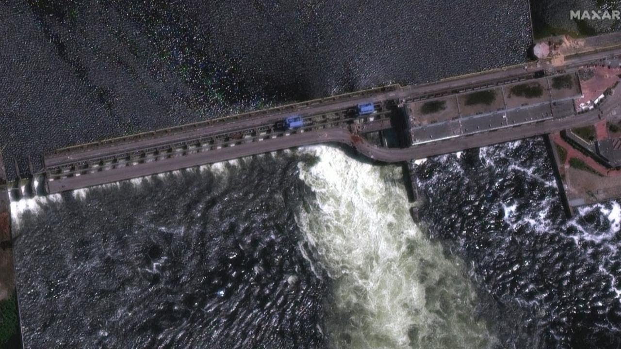 Il disastro della diga di Kakhovka 'catturato' dal satellite