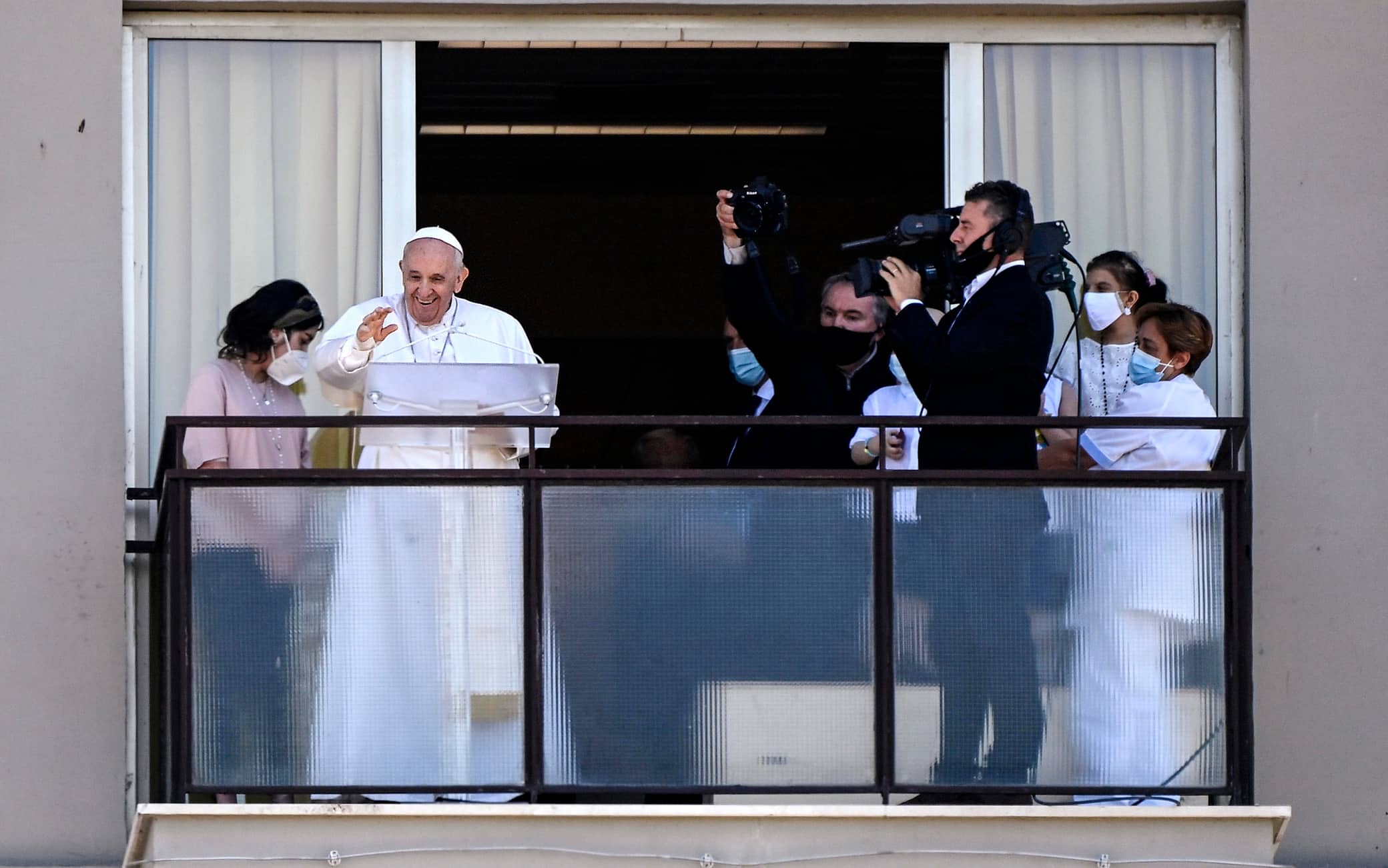 Laparocele: cos'è l'ernia nell'addome di cui soffre il Papa