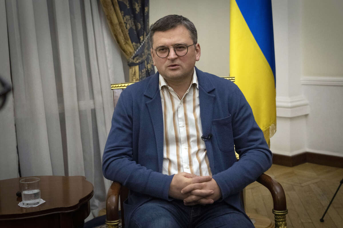 Ucraina, Dmytro Kuleba: "Non molliamo, continuiamo a combattere"