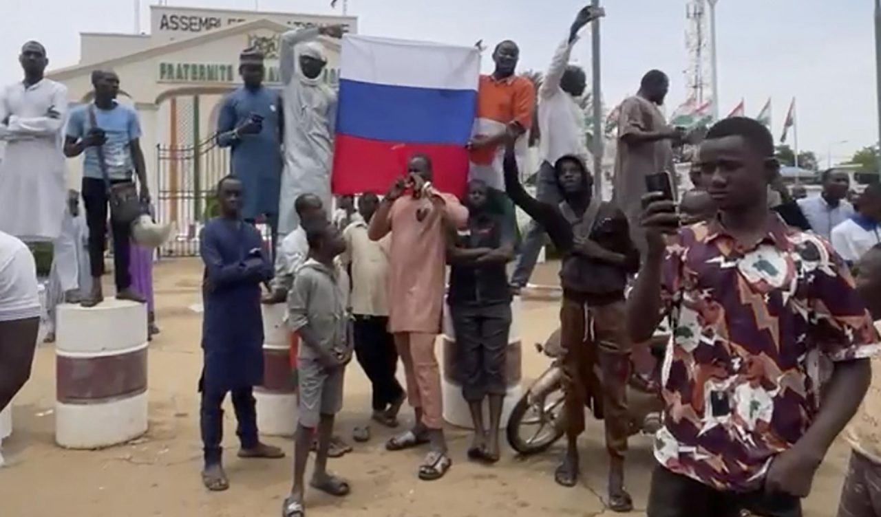 Niger, la Russia intensifica la propaganda social per sfruttare a suo vantaggio il golpe