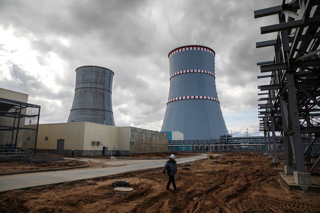Centrale nucleare Nucleare, il M5s attacca Forza Italia: "Vuole riportarci al 1994, i cittadini si sono pronunciati già due volte"