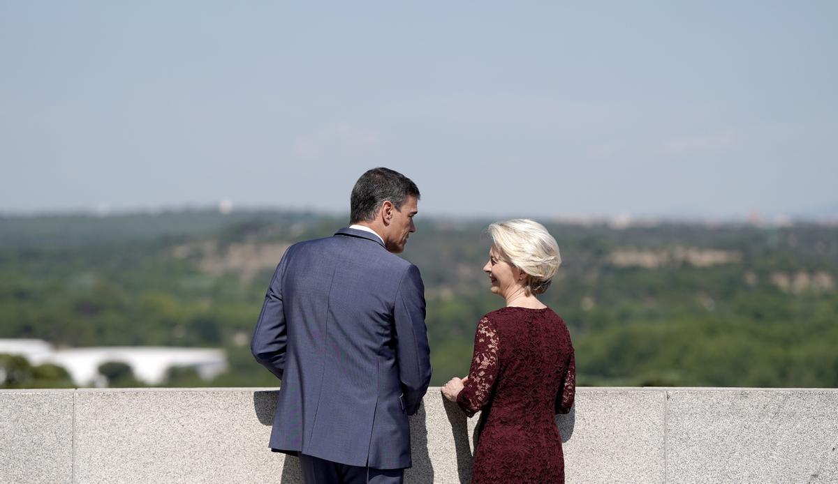 Sanchez contro la destra: "Combattere i cambiamenti climatici, non negarli"