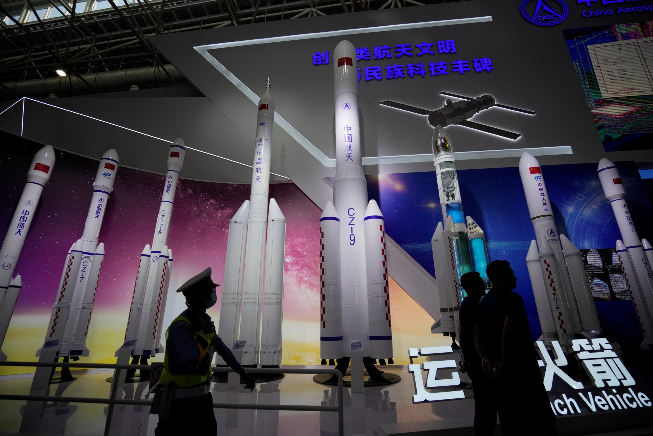 Cina: nuovo veicolo spaziale con equipaggio verso la Luna entro il 2027