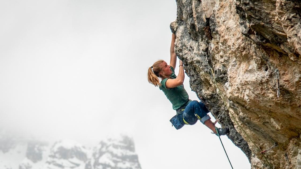 Muore sull'Himalaya una giovane promessa dell'arrampicata italiana: la tragedia di Elisabeth Lardschneider
