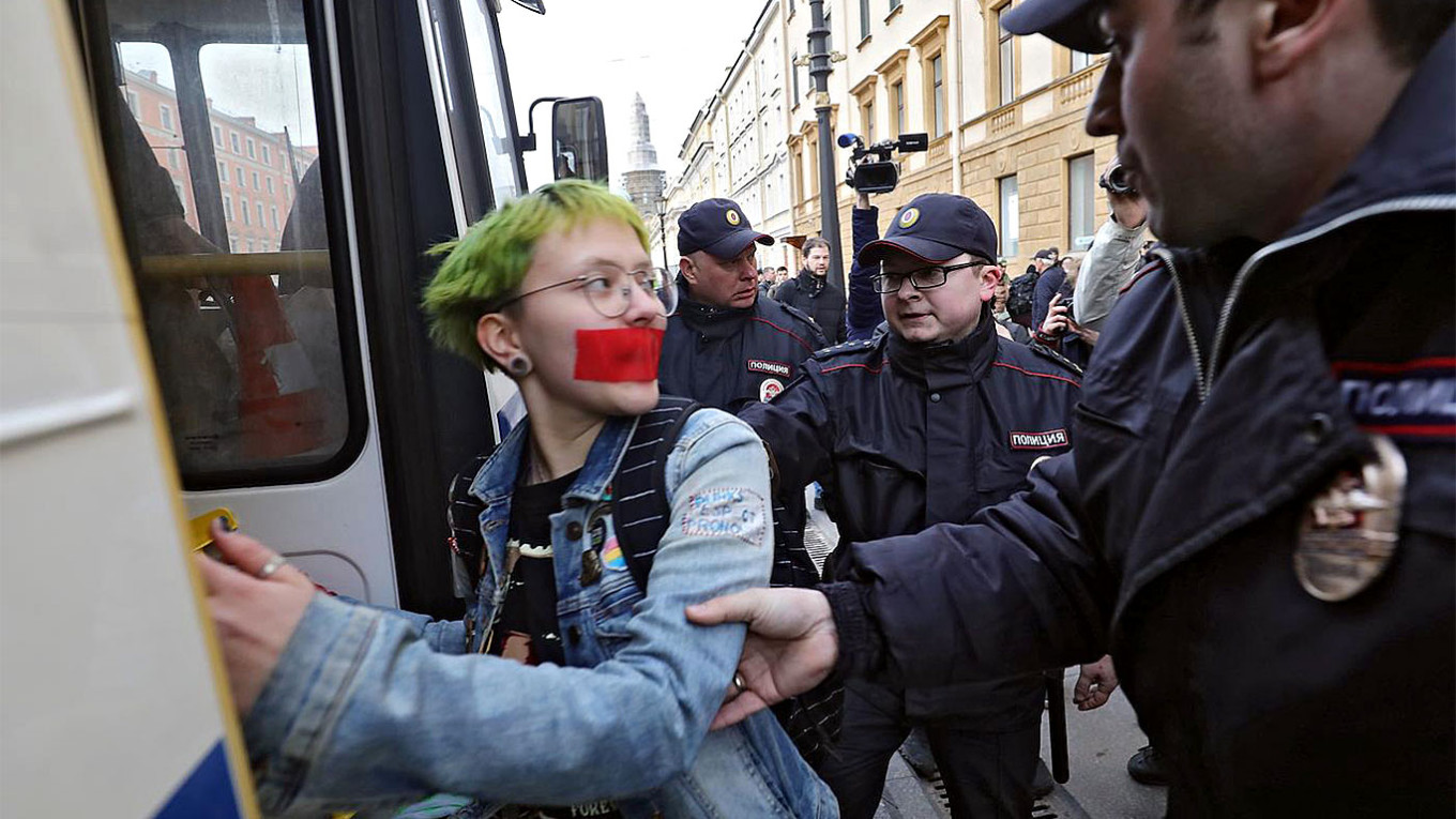 Russia, la comunità transgender alla vigilia del divieto di cambio di sesso: "È un inferno"