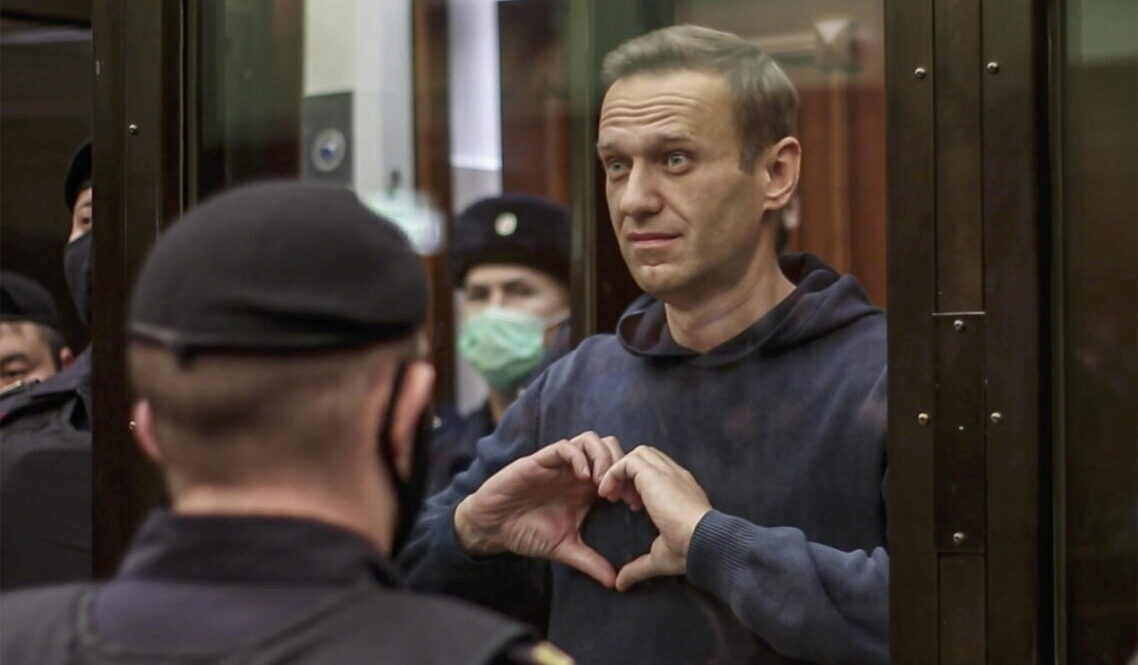 Navalny messo in una cella di punizione in attesa del verdetto dell'ultimo processo