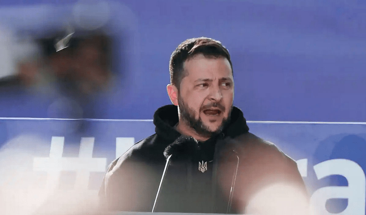 Kiev difende la scelta di usare le munizioni a grappolo