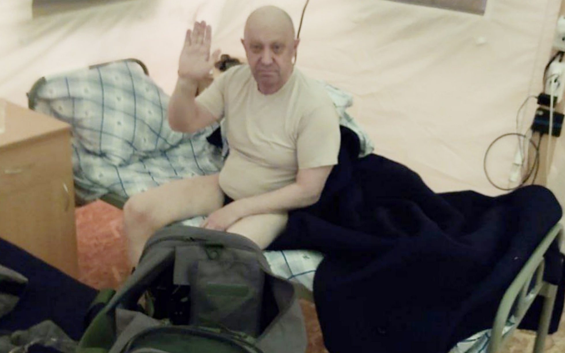 Prigozhin in mutande: sui social una inedita foto del capo della Wagner