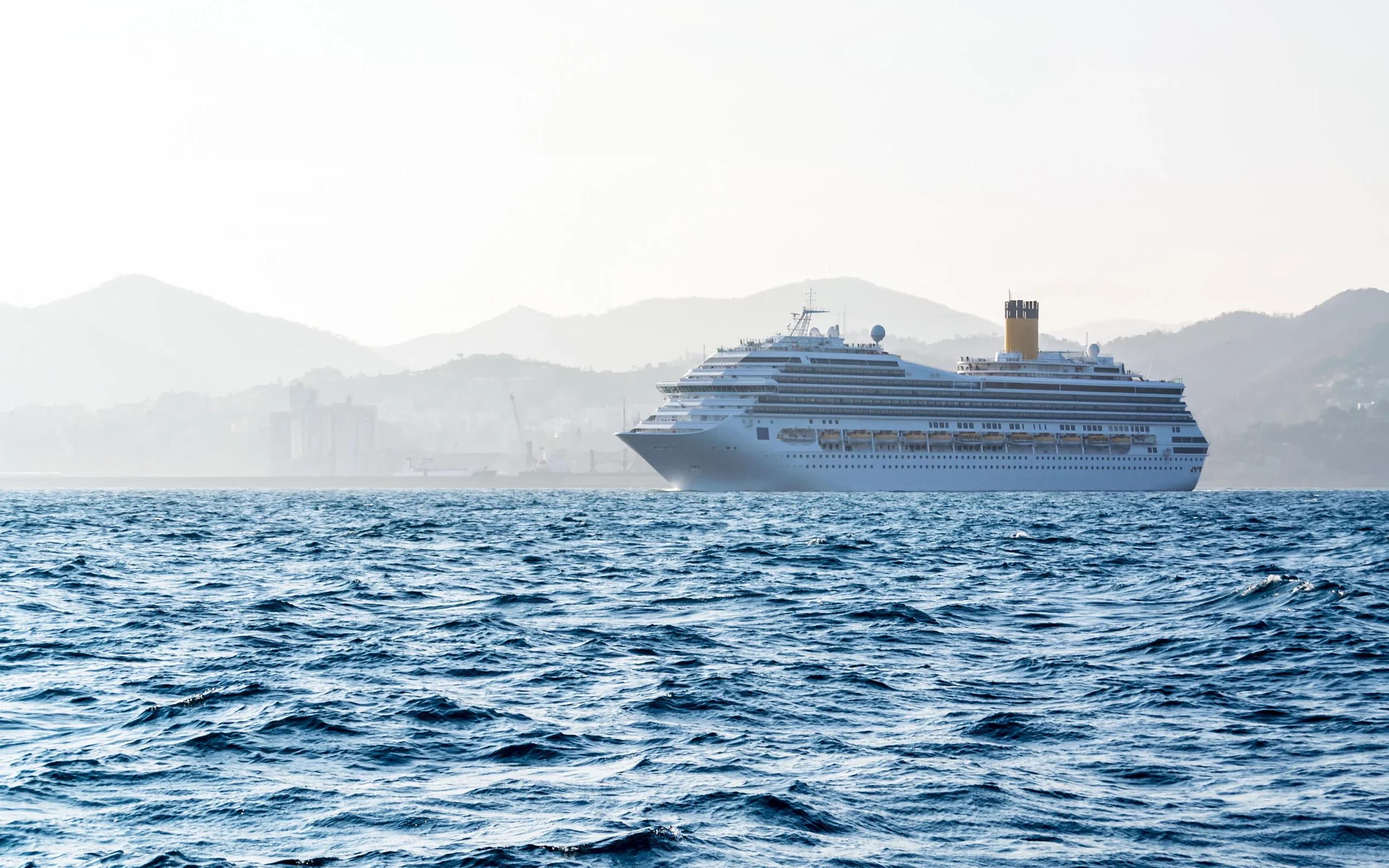 crociera Violenta un 15enne su una nave da crociera: arrestato un inserviente di 54 anni