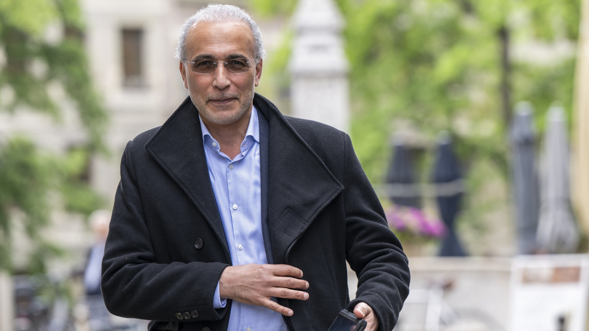 Il teologo islamico Ramadan rinviato a giudizio per 4 stupri