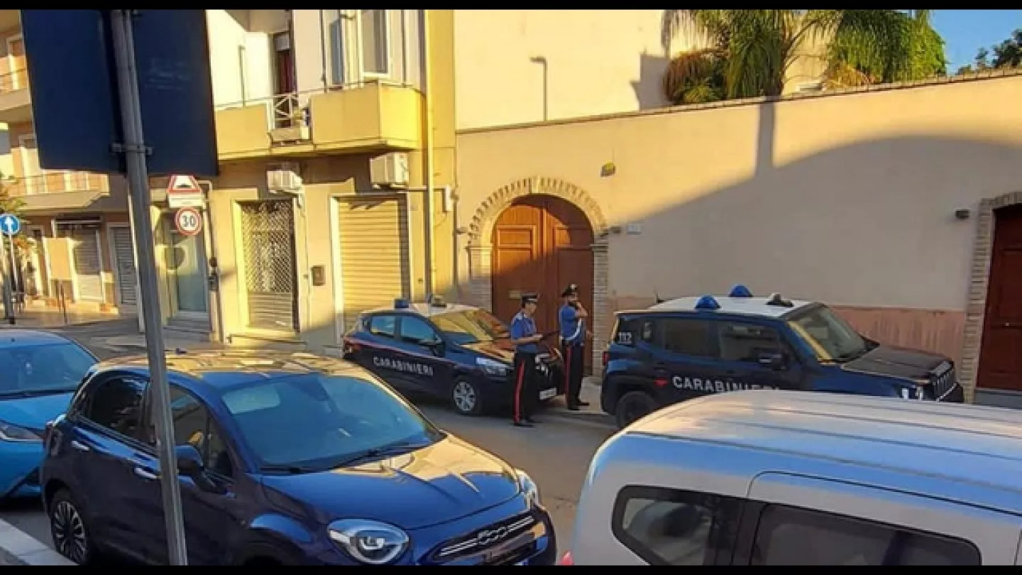 Strangolato a morte in un B&B, un giovane di 20 anni fermato per l'omicidio del 43enne