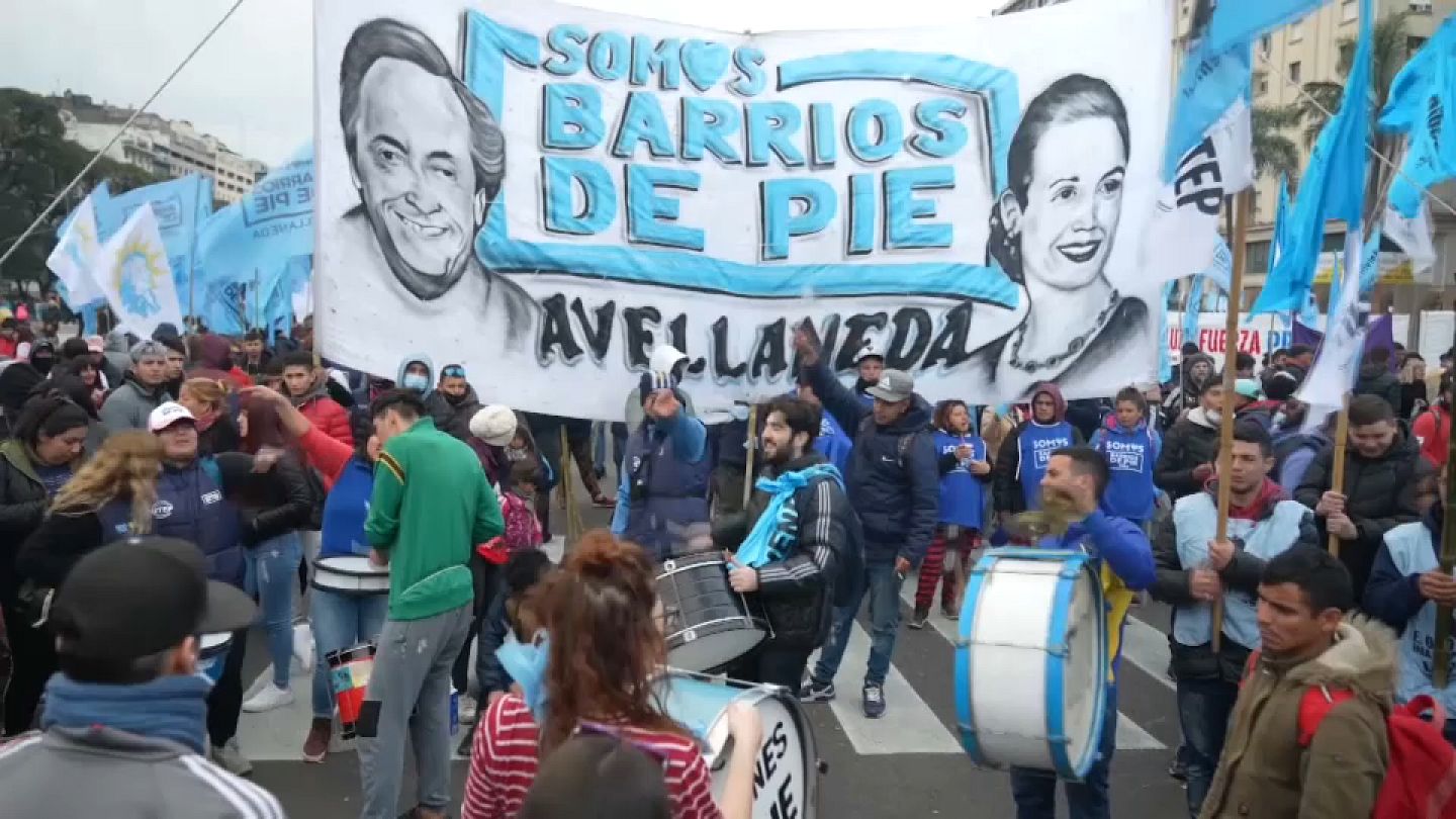 L'Argentina verso il voto tra povertà, saccheggi e inflazione galoppante