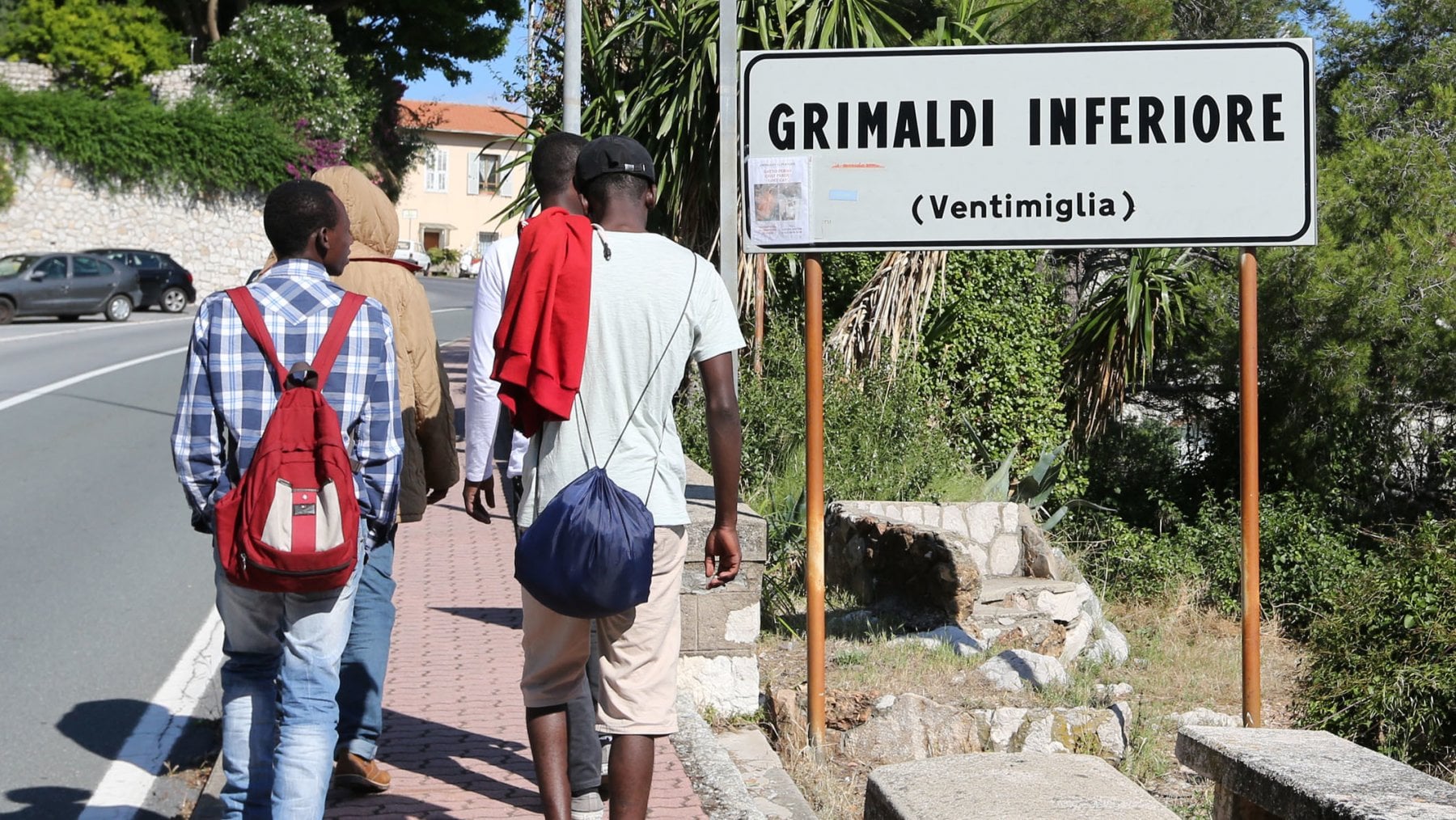 Ventimiglia, la frontiera del dolore e la vergogna dei baschi neri del sindaco "sceriffo"