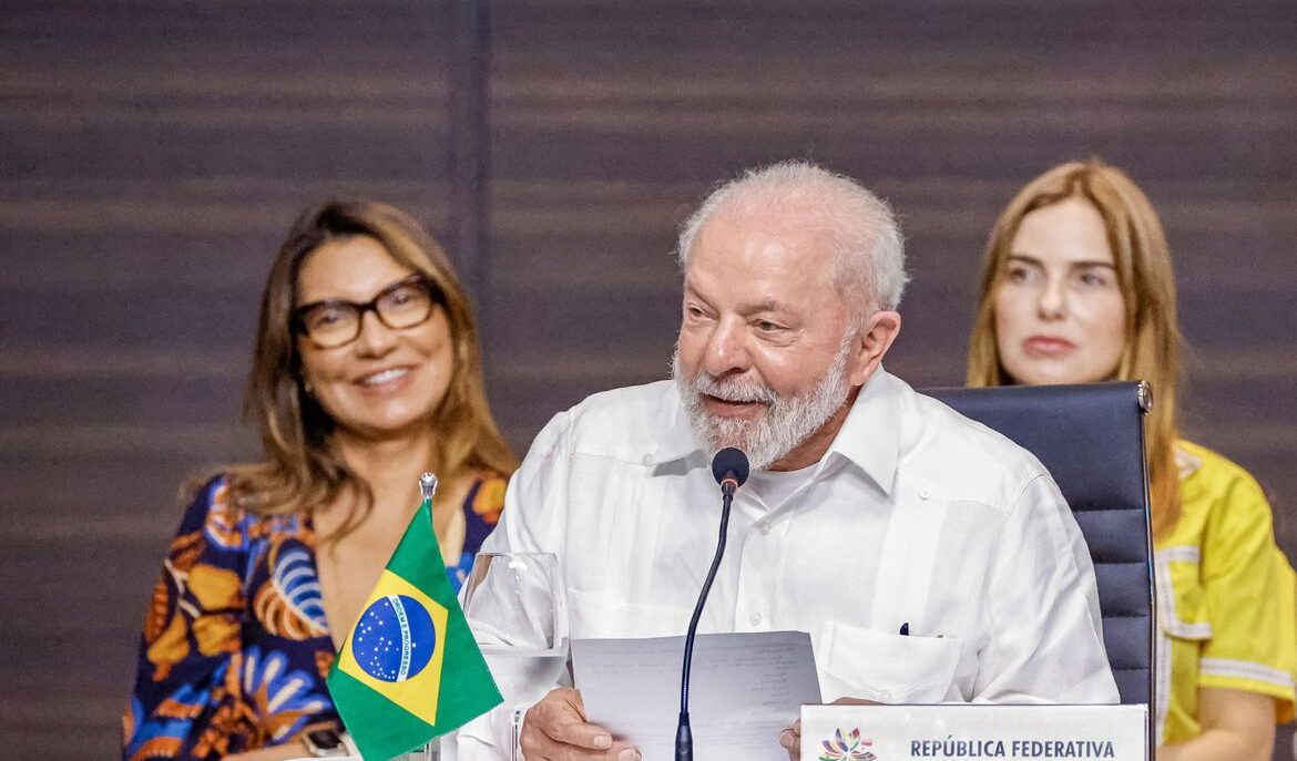 Lula promette di strappare l'Amazzonia da violenze, saccheggi e devastazioni
