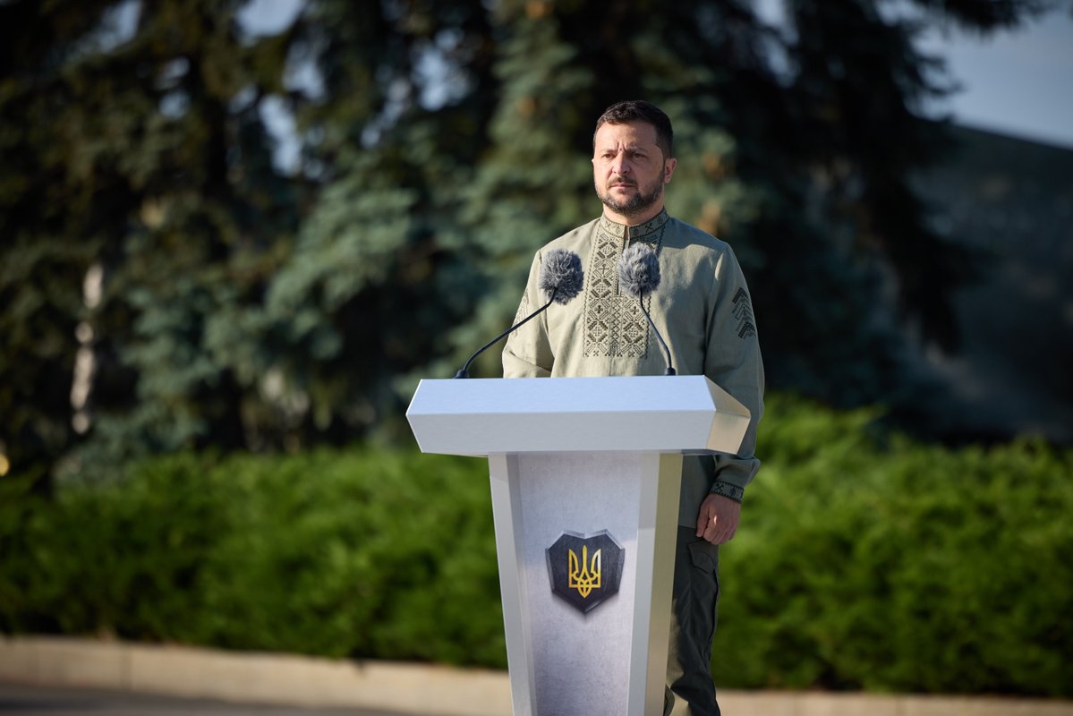 Controffensiva ucraina, Zelensky: "Stiamo avanzando anche se i russi hanno minato i territori"