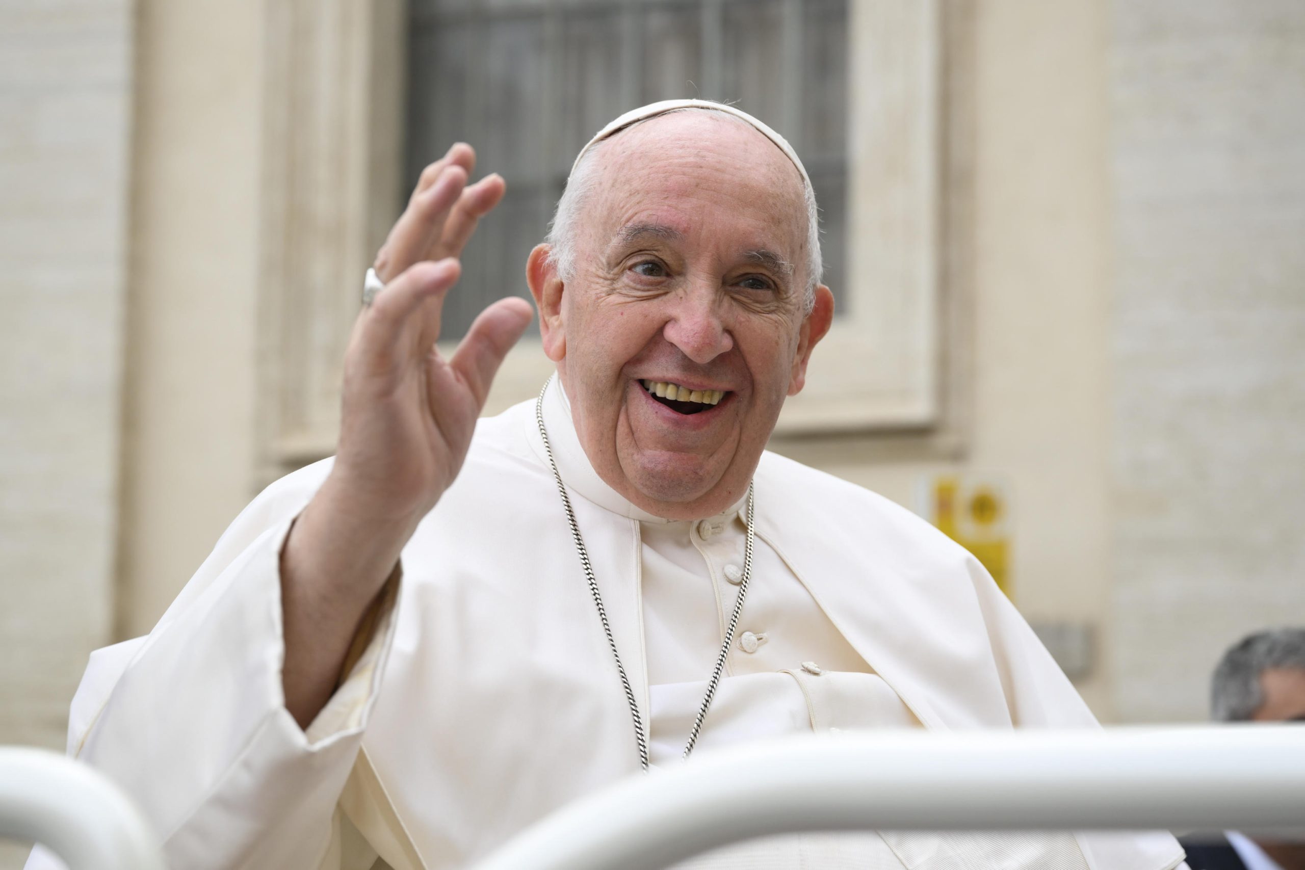 Papa Francesco sceglie le Ong mentre i sedicenti 'cristiani' ostacolano chi salva vite