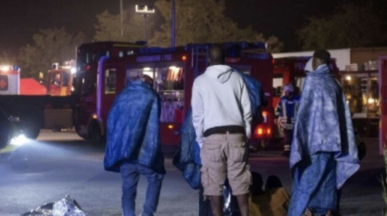 Migranti, il Belgio vieta l'accoglienza ai richiedenti asilo maschi e soli: è polemica
