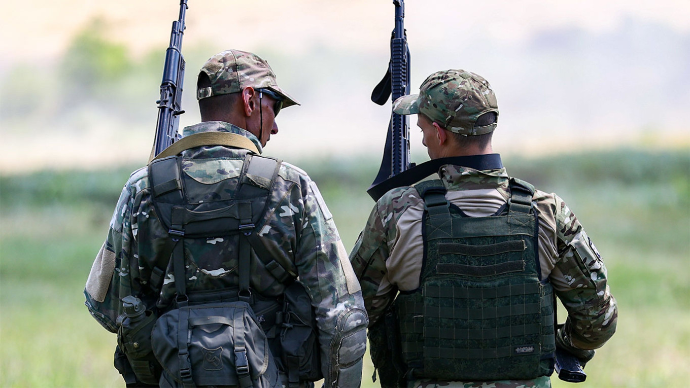 Putin firma la legge anche innalza il limite di et&agrave; per il servizio militare obbligatorio