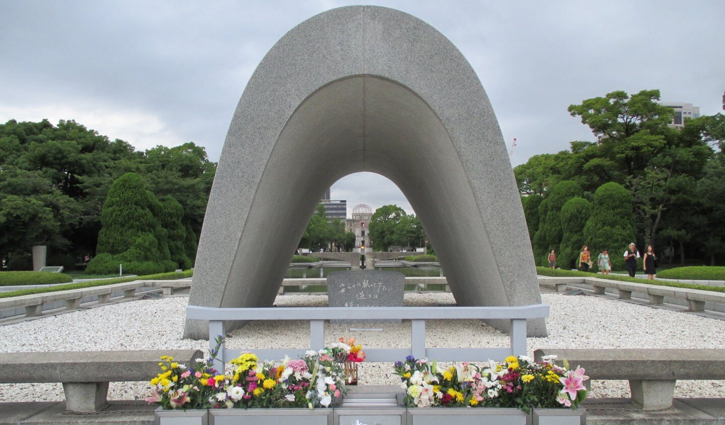"Mai più Hiroshima. Mai più Nagasaki": l'estate militante dei pacifisti